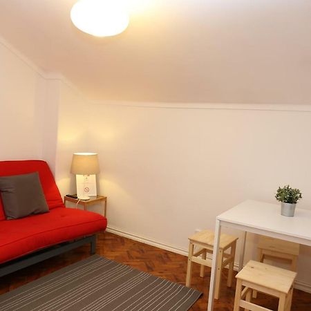 White Cosy Apartment Lisbon Luaran gambar