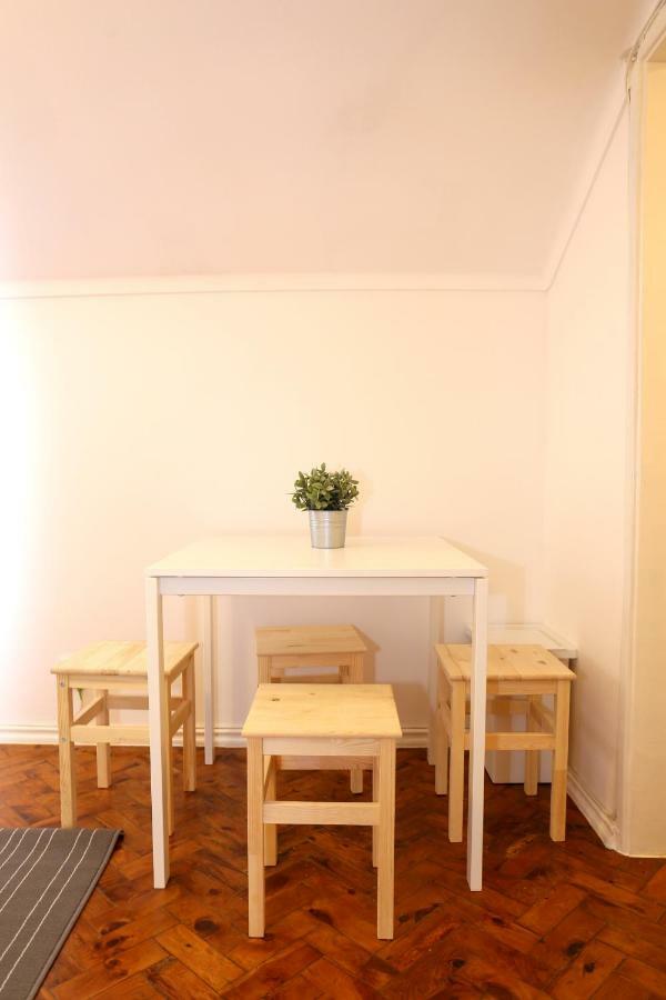 White Cosy Apartment Lisbon Luaran gambar